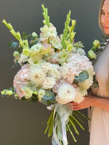 Каждый день может стать особенным, подарите любимой женщ