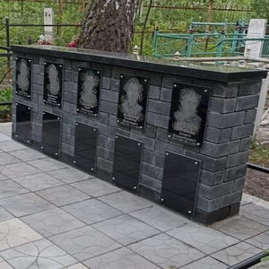 Колумбарий из облицовочного кирпича с ячейками под урну