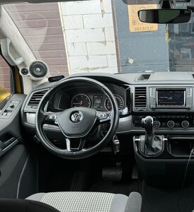 Автозвук в Volkswagen Multivan