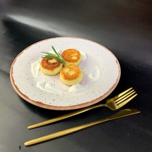 Сырники со сметаной