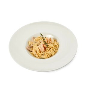 Паста с курицей и креветками