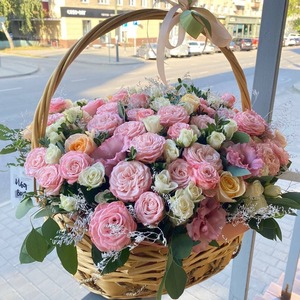 Корзина с цветами