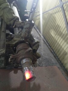 Токарные работы в грузовом автосервисе (1 час)
