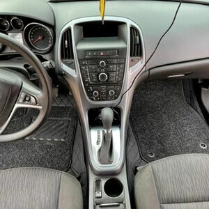 Комплект автоковриков для Opel Astra