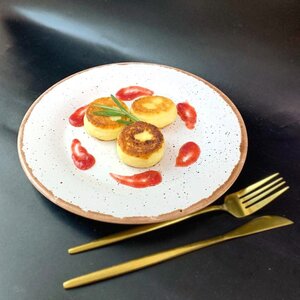 Сырники с клубничным джемом