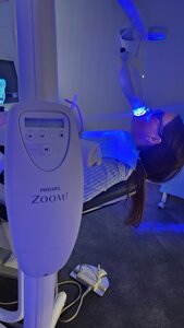 Отбеливание зубов лампой Philips Zoom 4
