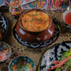 Курица с овощами в кюзе