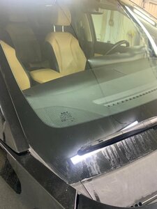 Замена заднего стекла автомобиля