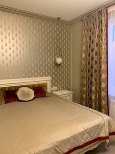 Комплект штор (две портьеры) 