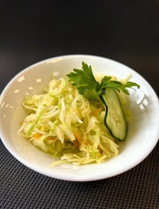 Салат из капусты с огурцом