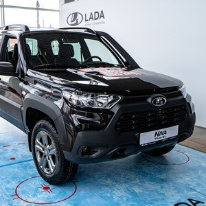 Lada Niva Travel