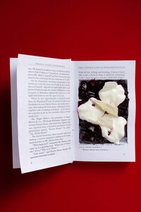 Глазированная свекла с гелем из груши и козьим сыром