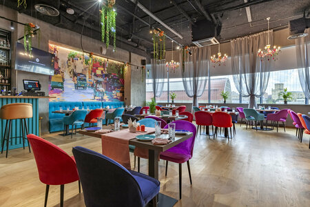 DELHI 6 - INDIAN RESTAURANT