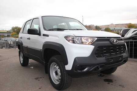 LADA Niva Travel