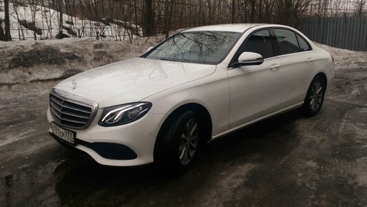 Мерседес Бенц W213