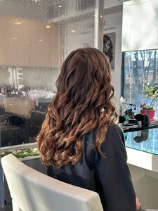 Женская стрижка с укладкой арт директор 