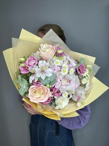 Авторский букет «Нежная Карамбола»
