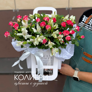 Цветочная композиция в коробке