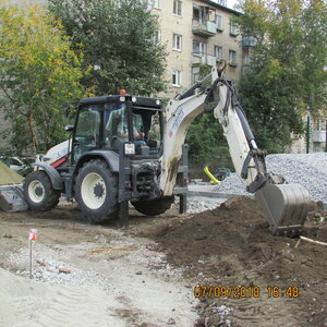 Аренда экскаватора-погрузчика Terex 840 на ковше