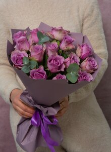 Букет из 15 лавандовых роз