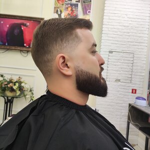 Мужская стрижка 