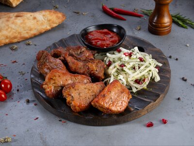 Шашлык из свиной шейки в тандыре