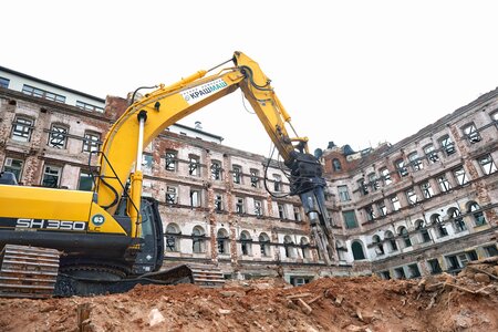Реконструкция зданий с сохранением фасадных стен