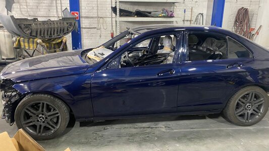 Полная покраска "Mercedes-Benz" C-class w204