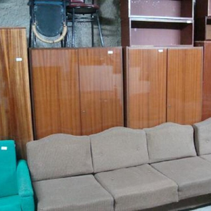2-х створчатые шкафы на ножках