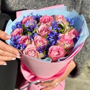 Букет Мини Кения с васильками