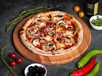 Пицца Ветчина и грибы 550гр - Кафе