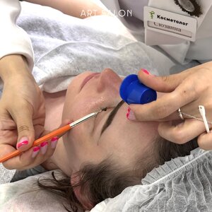Архитектура бровей включая окрашивание