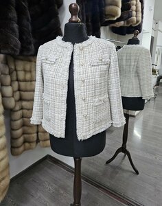 Пошив женских костюмов, платьев, юбок, брюк и тд