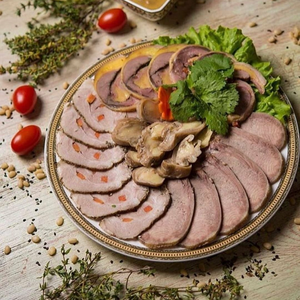 Ассорти мясное
