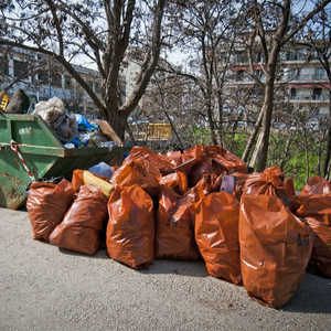 Вывоз мусора в мешках