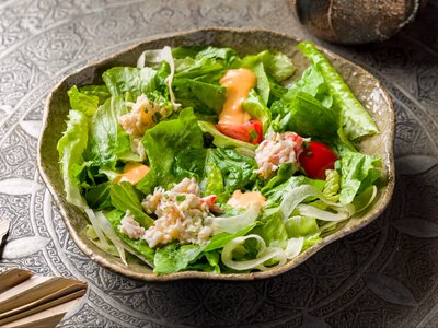 Салат с камчатским крабом и фенхелем