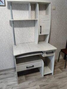 Стол компьютерный
