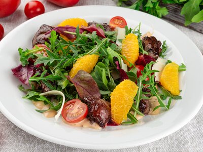 Салат с куриной печенью