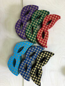 Изготовление масок и праздничного реквизита