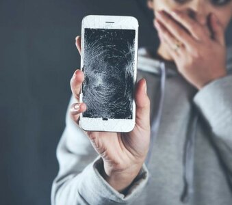 Замена дисплея на iPhone