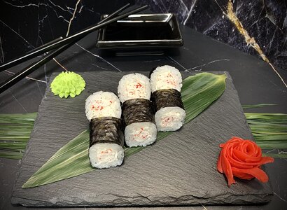Ролл с крабом