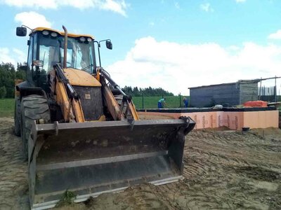 Аренда экскаватора-погрузчика JCB