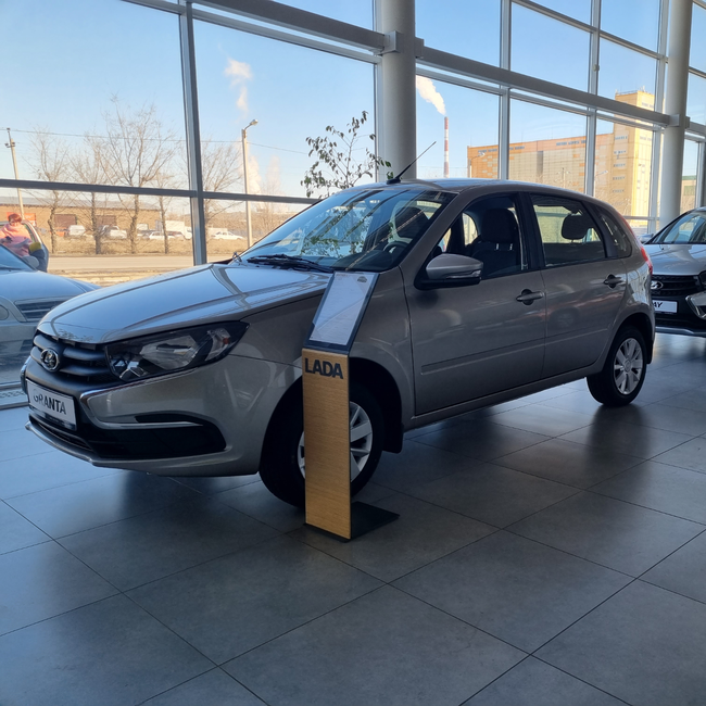 Купить б/у Lada (ВАЗ) 2114 2001-2013 1.6 MT (81 л.с.) бензин механика в Волгогра