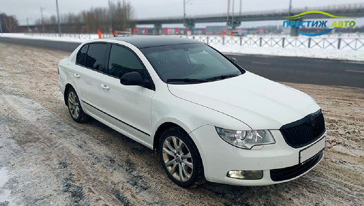 Аренда автомобиля с водителем среднего класса Skoda 