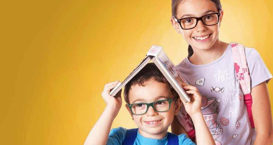 Школьник в очках картинка