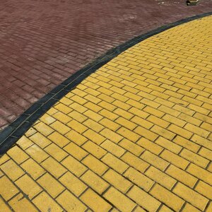 Тротуарная плитка Кирпичик (брусчатка)