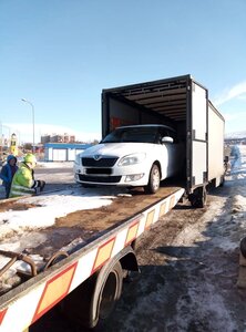 Перевозка автомобилей по РФ в крытом фургоне