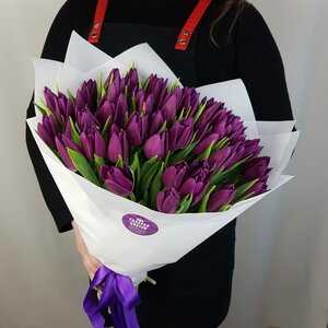 51 тюльпан в упаковке (цвет можно выбрать).