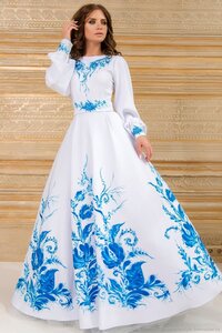 Белое платье макси с цветочным рисунком