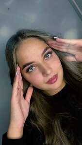 Моделирование и окрашивание бровей